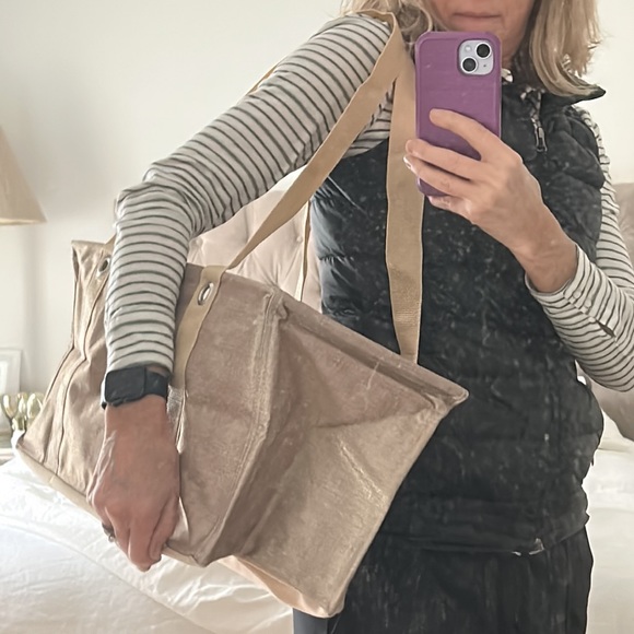 Thirty-One Medium Utility Tote Gold - Picture 5 of 5